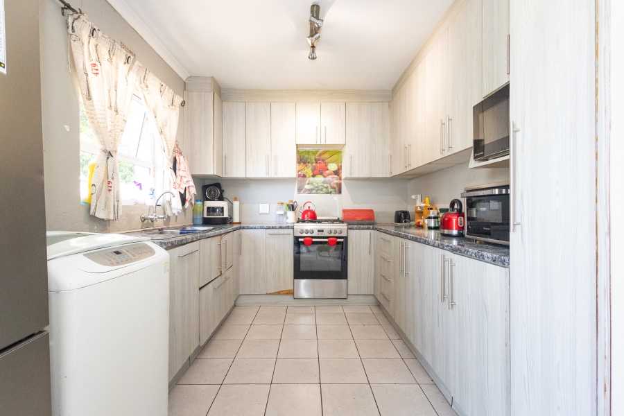 3 Bedroom Property for Sale in Table View Western Cape